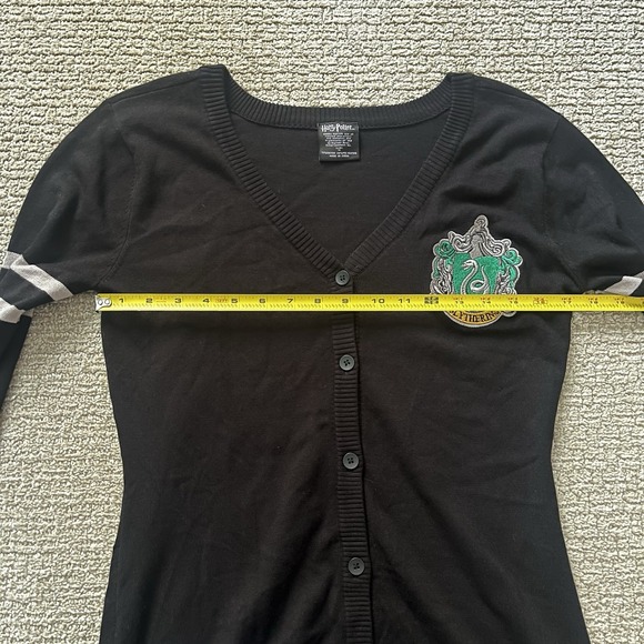 Harry Potter Slytherin House Crest Cardigan Sweater Size Medium Embroidery Black - Picture 6 of 7